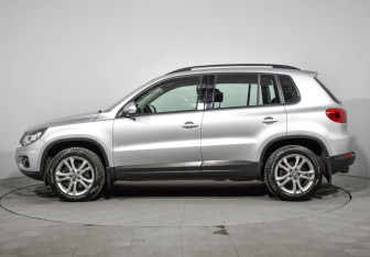 Подержанный автомобиль Volkswagen Tiguan 2015 года (8 фото)