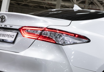 Подержанный автомобиль Toyota Camry Sedan 2020 года (7 фото)