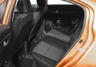 Подержанный автомобиль Kia Rio Sedan 2017 года (11 фото)