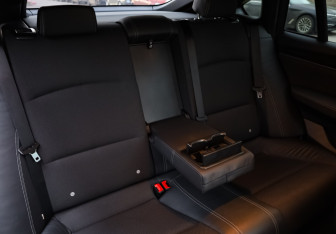 Подержанный автомобиль BMW X4 2015 года (25 фото)