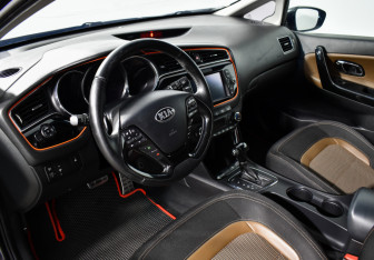 Подержанный автомобиль Kia Ceed Wagon 2016 года (9 фото)