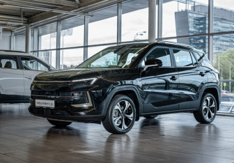 Новый Москвич 3 2024 (2 фото)