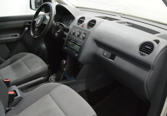 Подержанный автомобиль Volkswagen Caddy Compactvan 2012 года (11 фото)