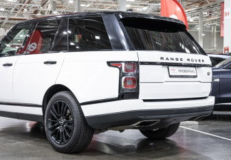 Подержанный автомобиль Land Rover Range Rover 2018 года (12 фото)