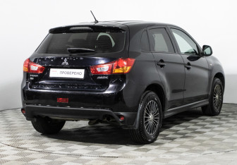 Подержанный автомобиль Mitsubishi ASX 2013 года (5 фото)