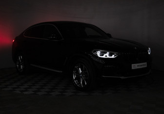 Подержанный автомобиль BMW X4 2019 года (34 фото)