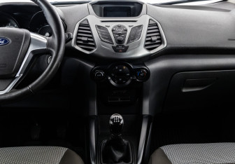 Подержанный автомобиль Ford EcoSport 2017 года (14 фото)