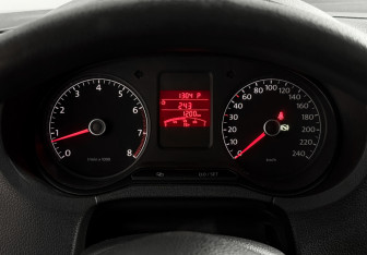 Подержанный автомобиль Volkswagen Polo Sedan 2011 года (16 фото)
