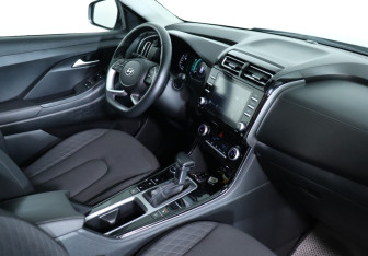 Подержанный автомобиль Hyundai Creta 2021 года (11 фото)