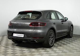 Подержанный автомобиль Porsche Macan 2017 года (5 фото)
