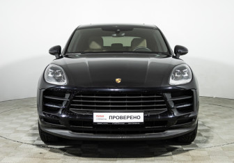 Подержанный автомобиль Porsche Macan 2021 года (2 фото)
