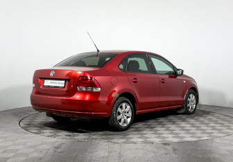 Подержанный автомобиль Volkswagen Polo Sedan 2011 года (5 фото)