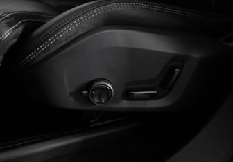 Подержанный автомобиль Volvo XC60 2020 года (24 фото)