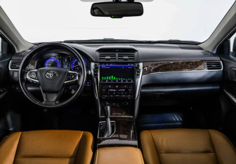 Подержанный автомобиль Toyota Camry Sedan 2016 года (10 фото)