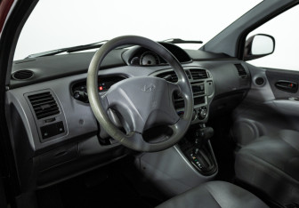 Подержанный автомобиль Hyundai Matrix 2008 года (11 фото)