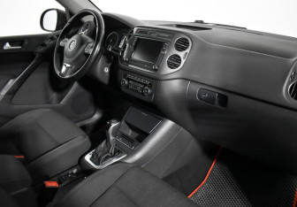 Подержанный автомобиль Volkswagen Tiguan 2015 года (12 фото)