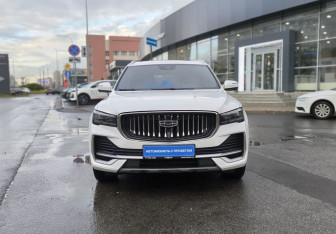 Подержанный автомобиль Geely Monjaro 2024 года (2 фото)