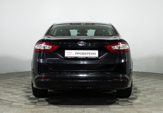 Подержанный автомобиль Ford Mondeo Sedan 2015 года (6 фото)