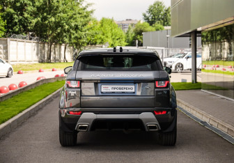 Подержанный автомобиль Land Rover Range Rover Evoque 2016 года (7 фото)