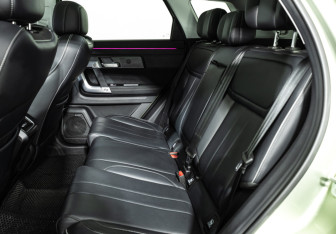 Подержанный автомобиль Jaecoo J7 2023 года (10 фото)