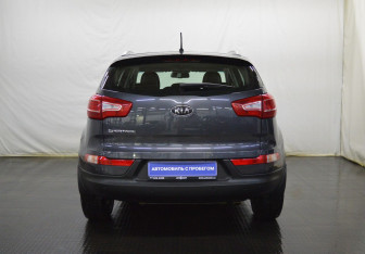 Подержанный автомобиль Kia Sportage 2012 года (6 фото)