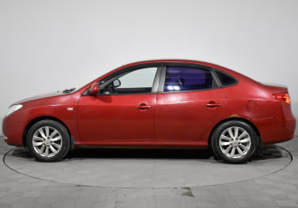 Подержанный автомобиль Hyundai Elantra Sedan 2009 года (8 фото)