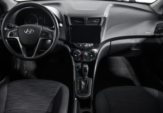 Подержанный автомобиль Hyundai Solaris Sedan 2015 года (14 фото)