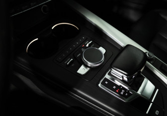 Подержанный автомобиль Audi A4 Sedan 2016 года (21 фото)