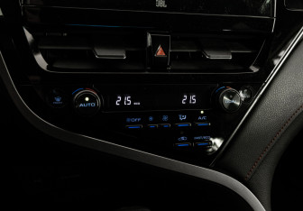 Подержанный автомобиль Toyota Camry Sedan 2021 года (20 фото)