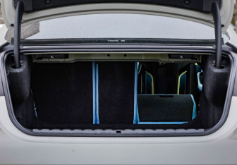 Подержанный автомобиль BMW M4 Coupe 2024 года (37 фото)