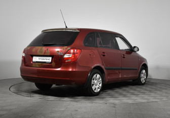 Подержанный автомобиль Skoda Fabia Wagon 2008 года (5 фото)