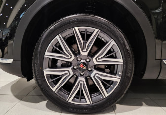 Новый Hongqi HS5 2023 (4 фото)