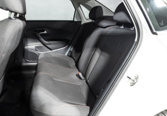 Подержанный автомобиль Volkswagen Polo Sedan 2017 года (10 фото)