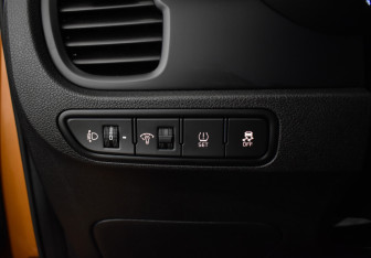 Подержанный автомобиль Kia Rio Sedan 2017 года (15 фото)