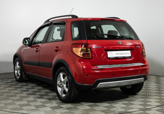 Подержанный автомобиль Suzuki SX4 Hatchback 2011 года (7 фото)