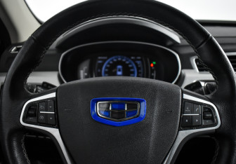 Подержанный автомобиль Geely Atlas 2019 года (18 фото)