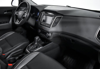 Подержанный автомобиль Hyundai Creta 2017 года (13 фото)