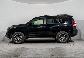 Подержанный автомобиль Toyota Land Cruiser Prado 2015 года (8 фото)