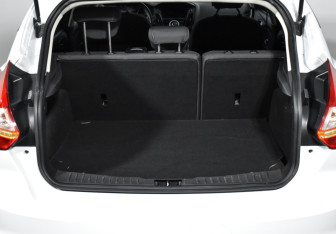 Подержанный автомобиль Ford Focus Hatchback 2012 года (19 фото)