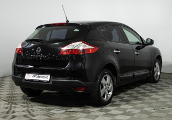 Подержанный автомобиль Renault Megane Hatchback 2011 года (5 фото)