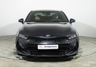 Подержанный автомобиль Kia K5 2020 года (2 фото)