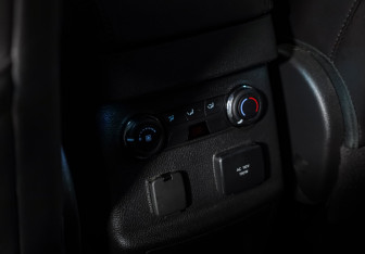 Подержанный автомобиль Ford Explorer 2013 года (29 фото)