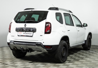 Подержанный автомобиль Renault Duster 2015 года (5 фото)