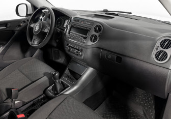 Подержанный автомобиль Volkswagen Tiguan 2012 года (13 фото)