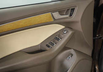 Подержанный автомобиль Audi Q5 2014 года (20 фото)