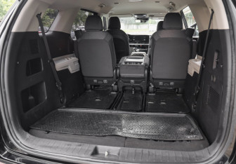 Подержанный автомобиль Kia Carnival 2021 года (29 фото)