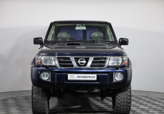 Подержанный автомобиль Nissan Patrol 2003 года (2 фото)