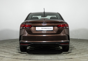 Подержанный автомобиль Hyundai Solaris Sedan 2021 года (6 фото)