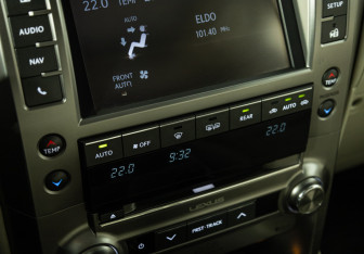 Подержанный автомобиль Lexus GX 2015 года (18 фото)