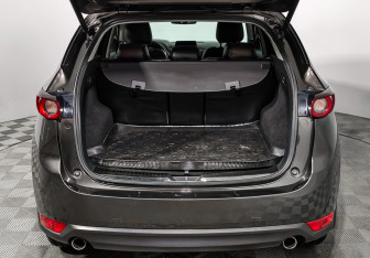 Подержанный автомобиль Mazda CX-5 2018 года (21 фото)